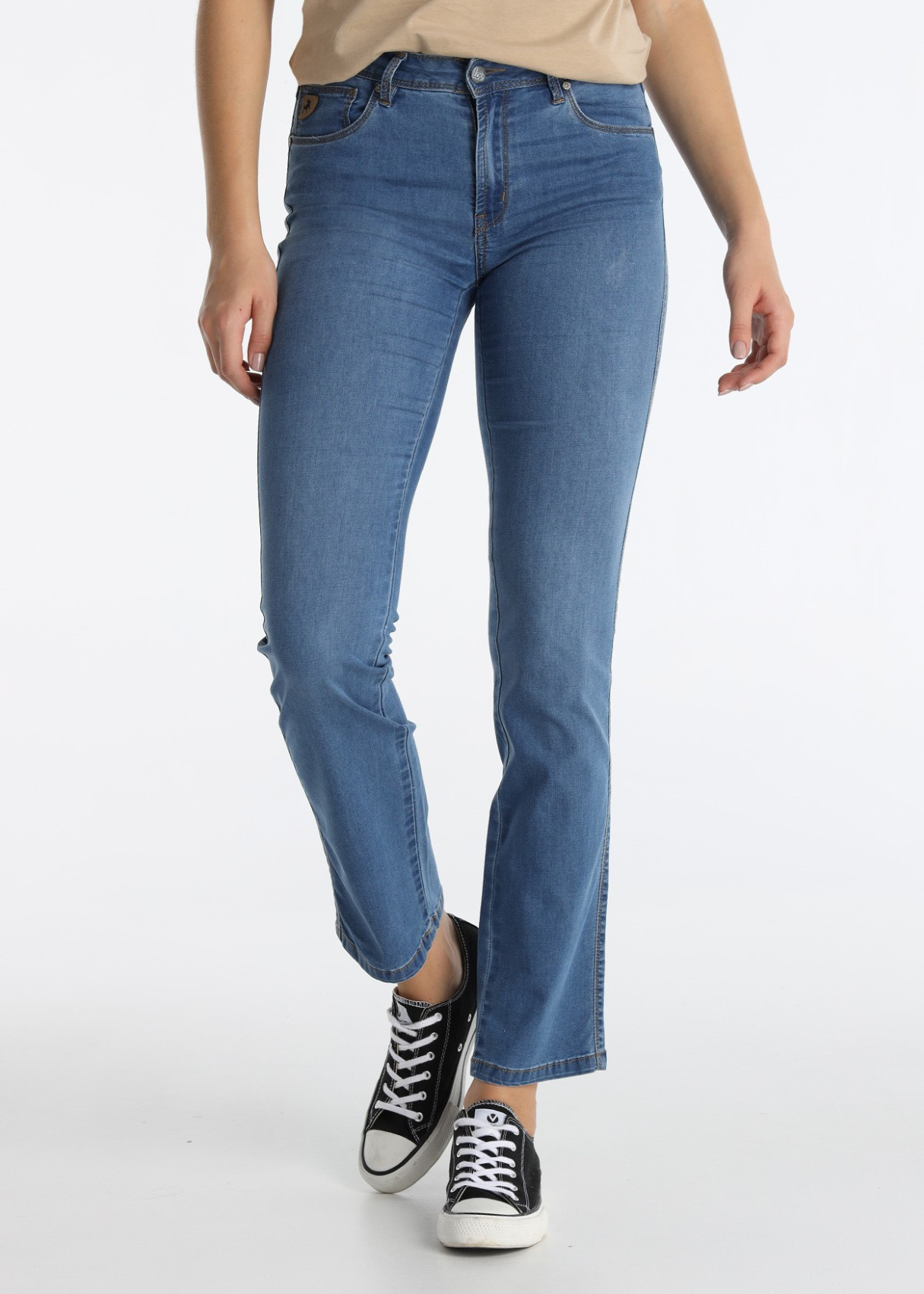Jeans Straight Lavado Azul Medio Tacto Suave Azul