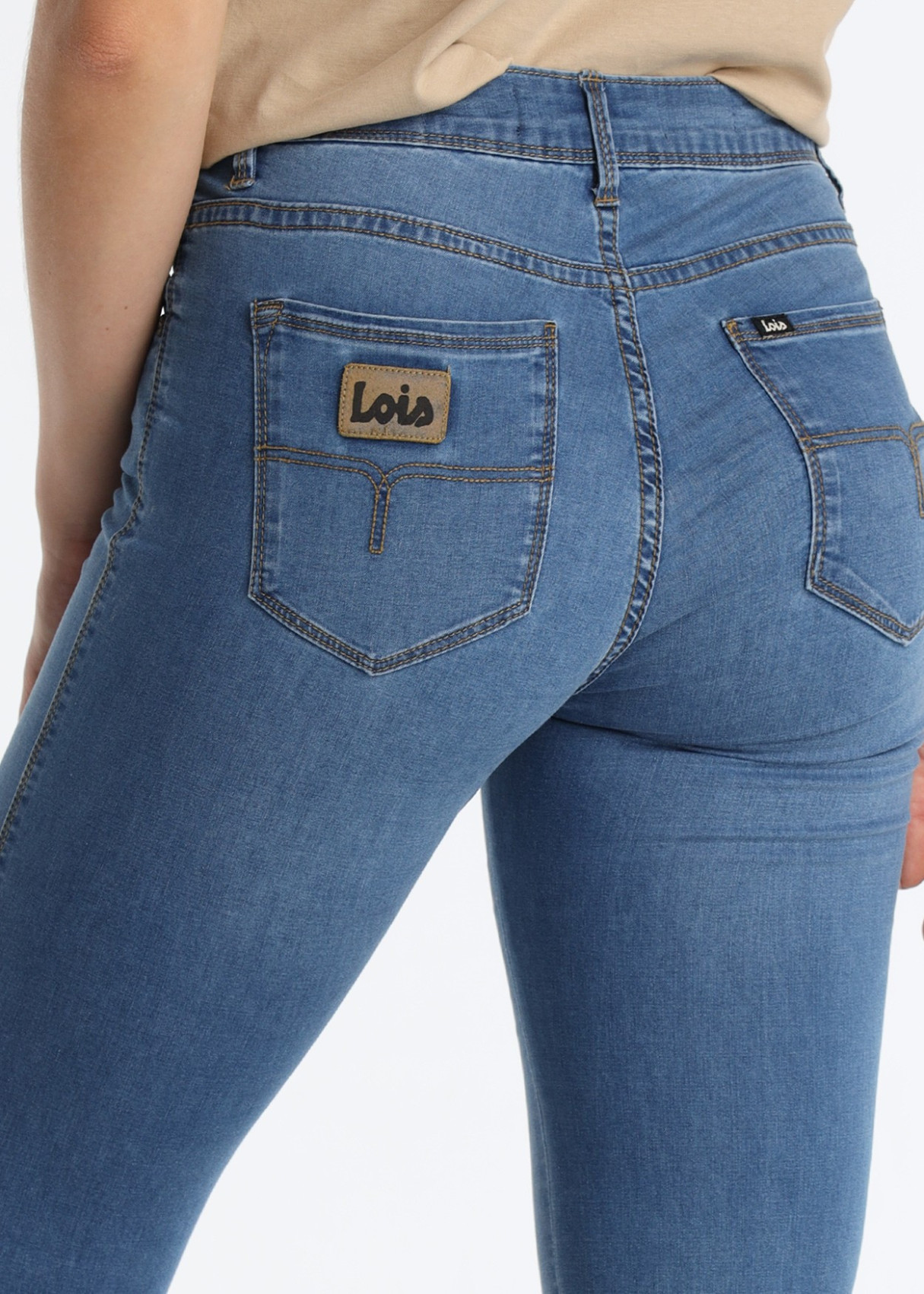 Jeans Straight Lavado Azul Medio Tacto Suave Azul