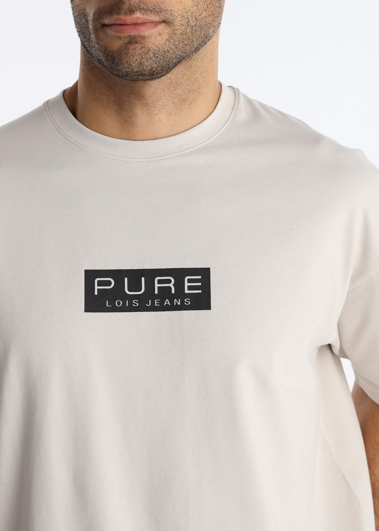 Camiseta Comfort Soft Etiqueta Detallada Bajo Beige