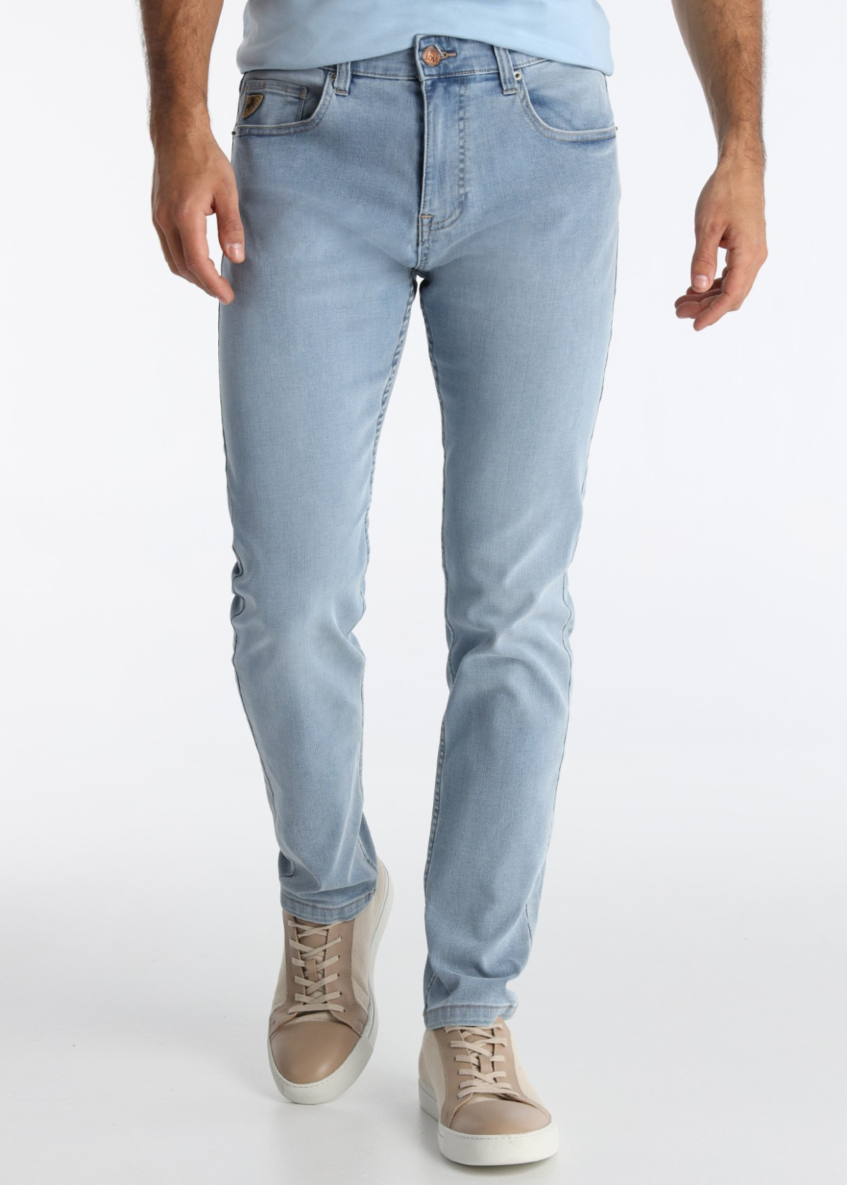 Vaqueros Tapered Corte Cónico Fibras Tencel Suave Azul