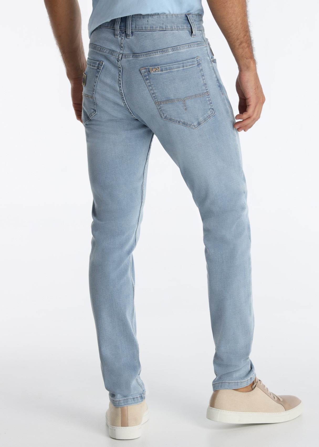 Vaqueros Tapered Corte Cónico Fibras Tencel Suave Azul
