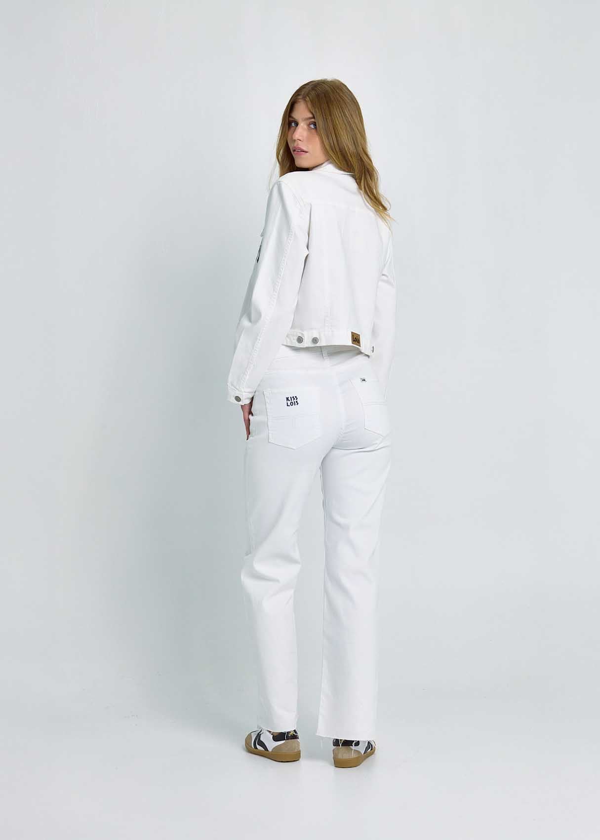 Jeans Wide Leg Bordado Bolsillo Trasero Blanco