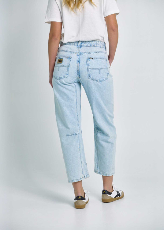Jeans Mom Fit Tiro Largo Diseño Piezas Azul