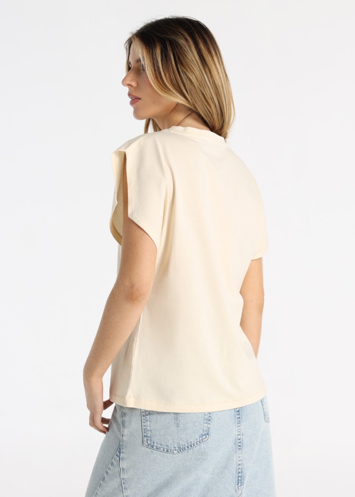 Camiseta Abertura Hombro Gráfica "RODEO" Beige