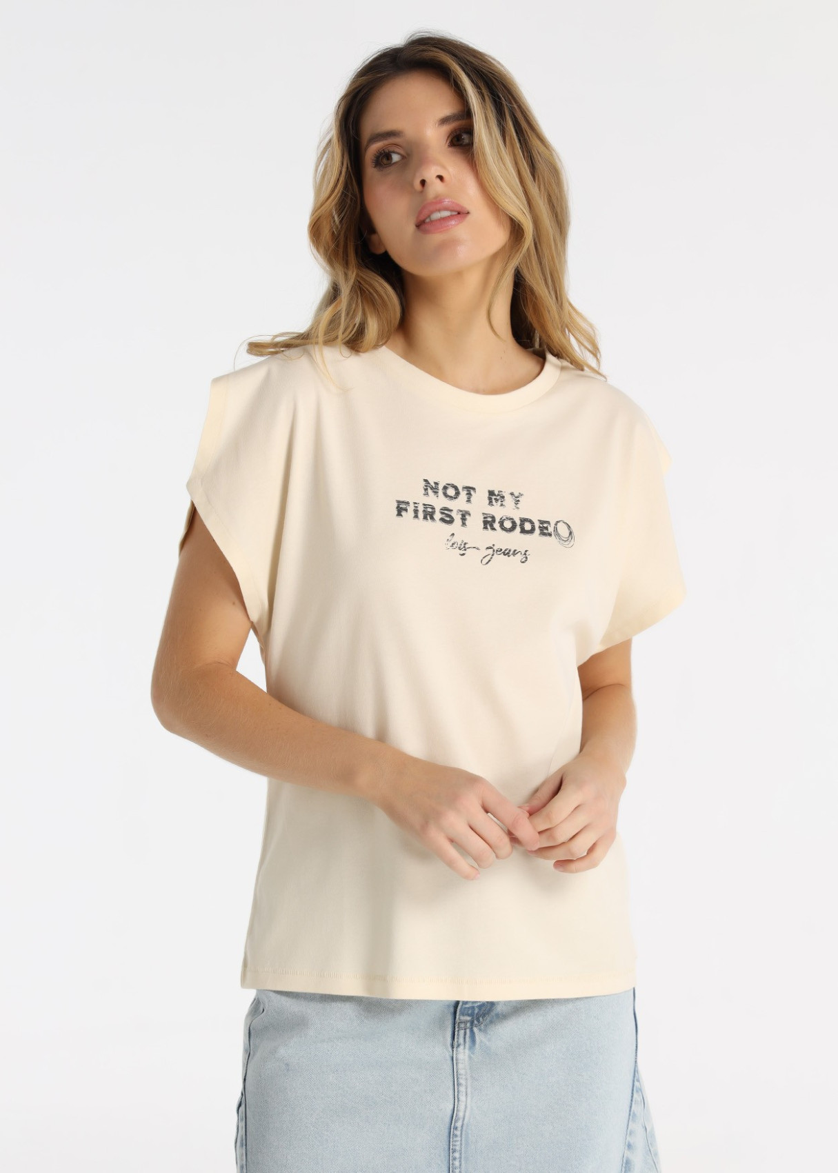 Camiseta Abertura Hombro Gráfica "RODEO" Beige
