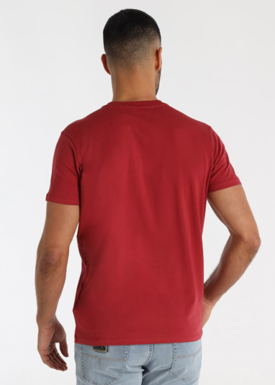 Camiseta Slim Elástica Bordado Pecho Rojo