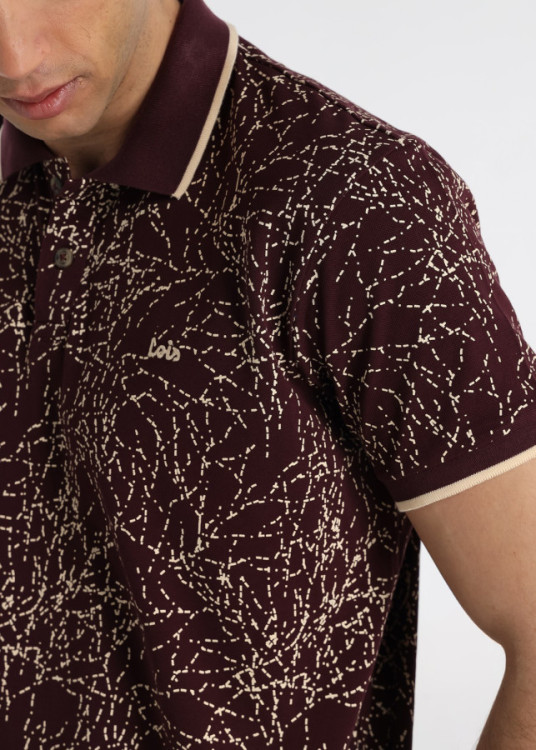 Polo Estampado Ramas Finas Fondo Marrón