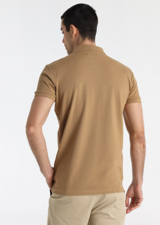 Polo Piqué Básico Bordado Logo Toro Marrón