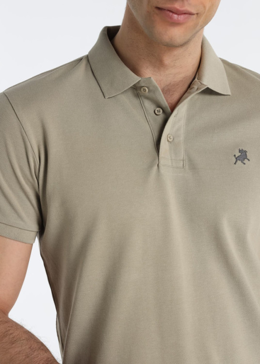 Polo Piqué Básico Bordado Logo Toro Verde
