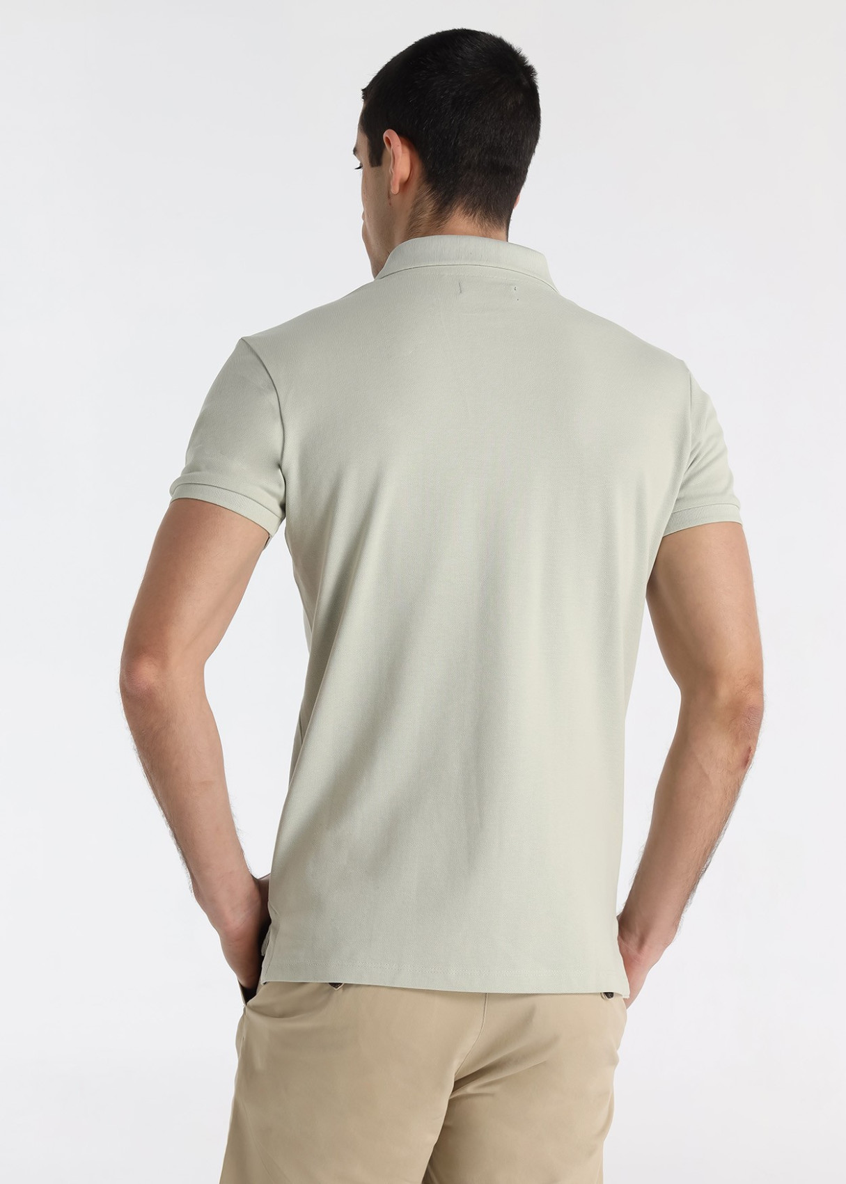 Polo Piqué Básico Bordado Logo Toro Verde
