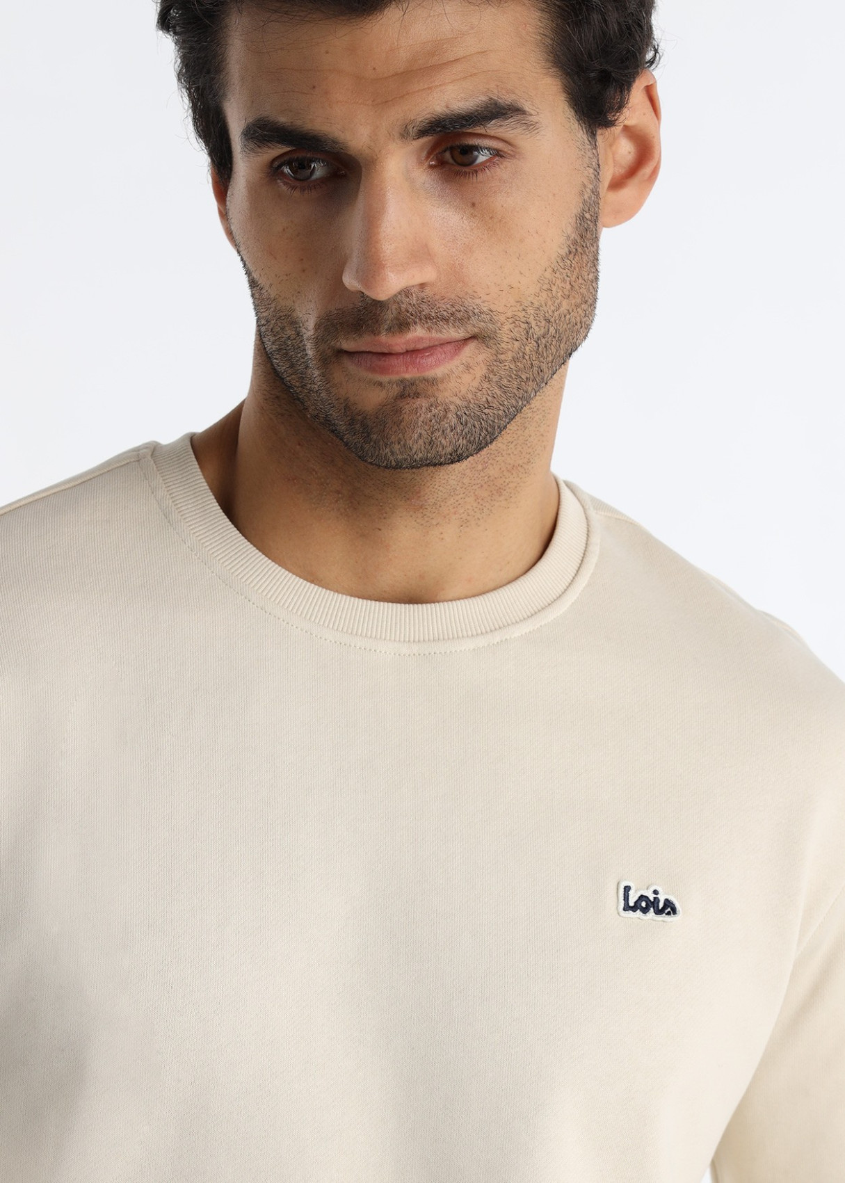 Sudadera Básica Cuello Caja Logo Parche beige