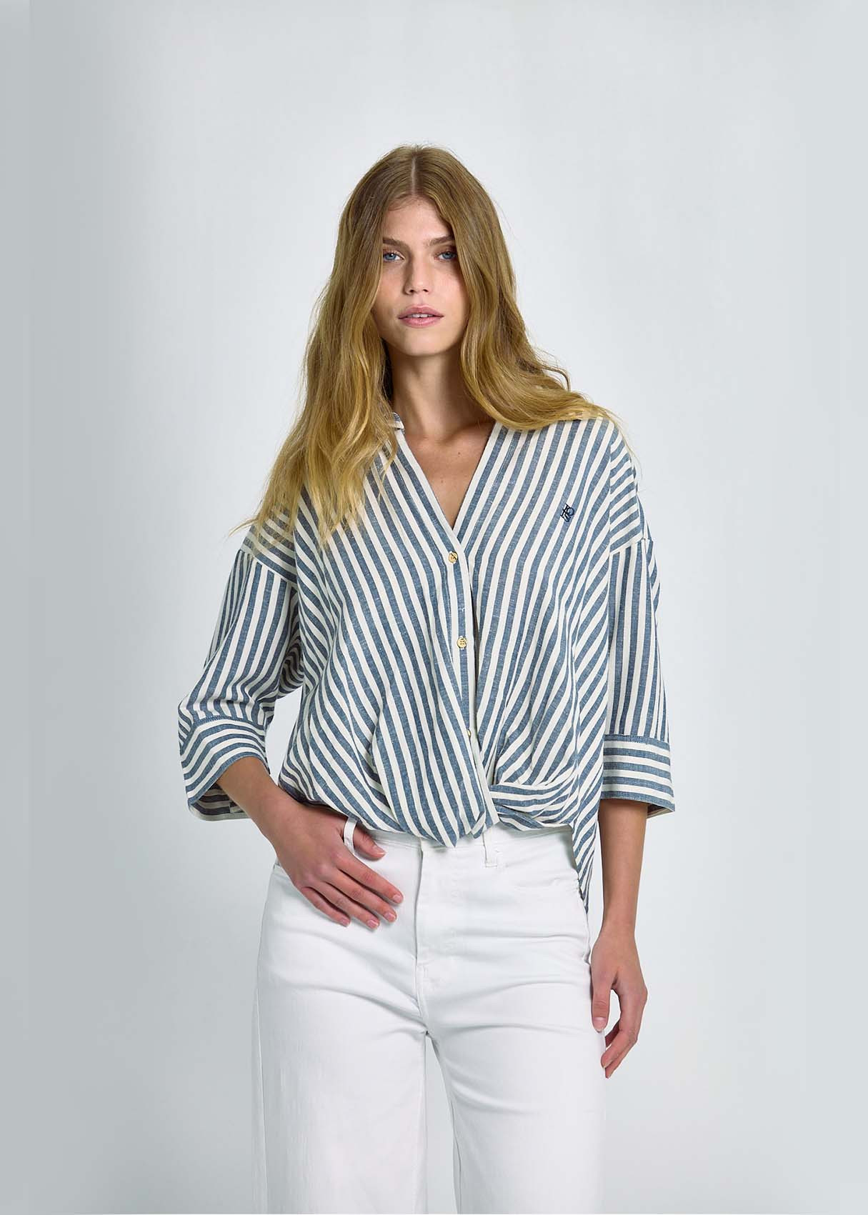 Blusa De Rayas Con Cierre De Botones Y Nudo Frontal Azul