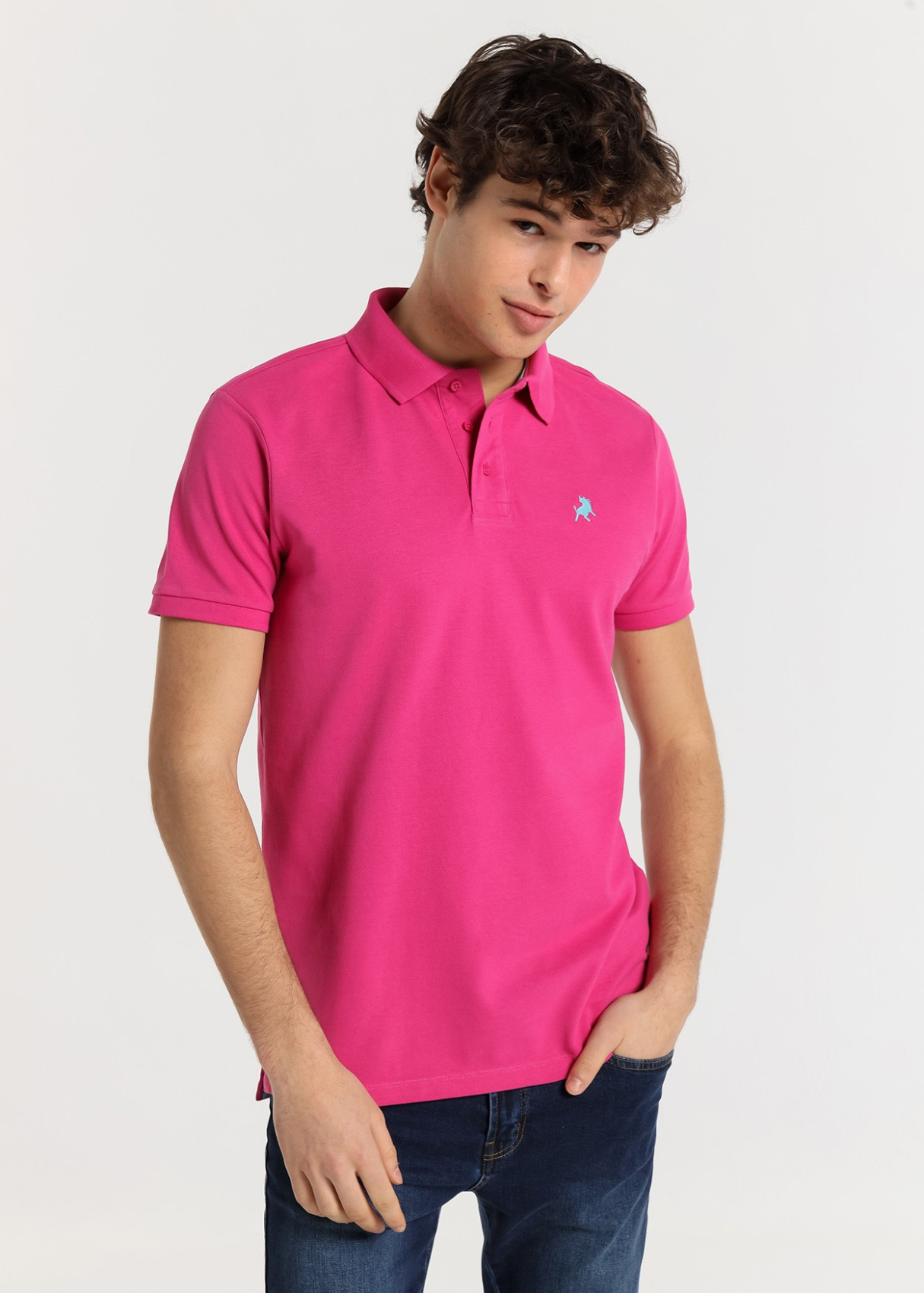 Polo Manga Corta Básico Logo Bordado fucsia