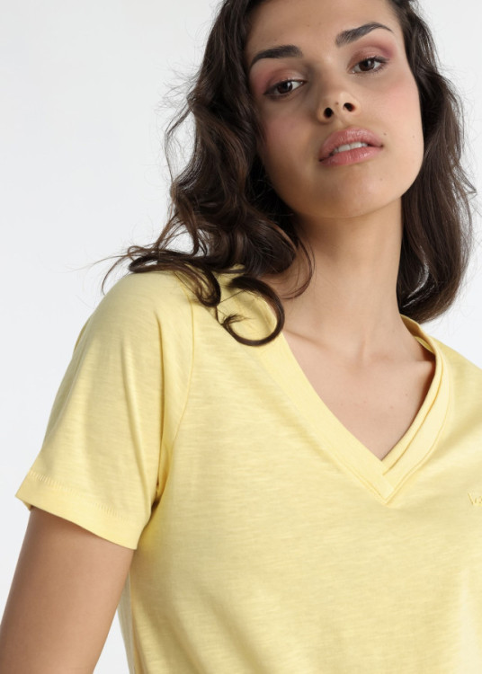 Camiseta Manga Corta Doble Cuello Pico Rib amarilla LILY ASEES