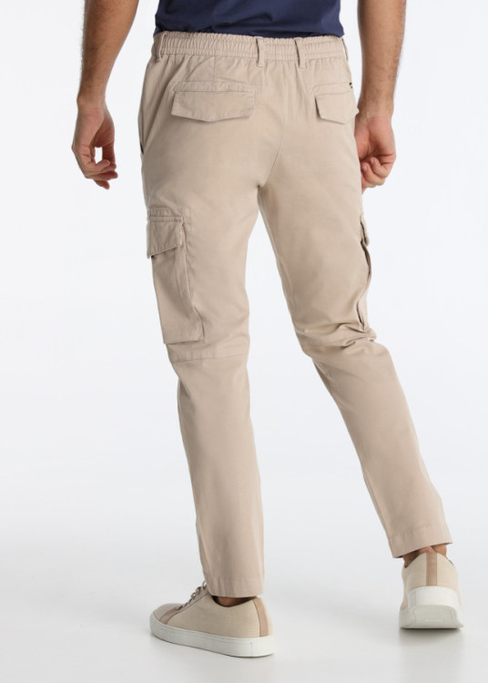 Pantalón Cargo Slim Con Cintura Elástica Y Bolsillos Beige
