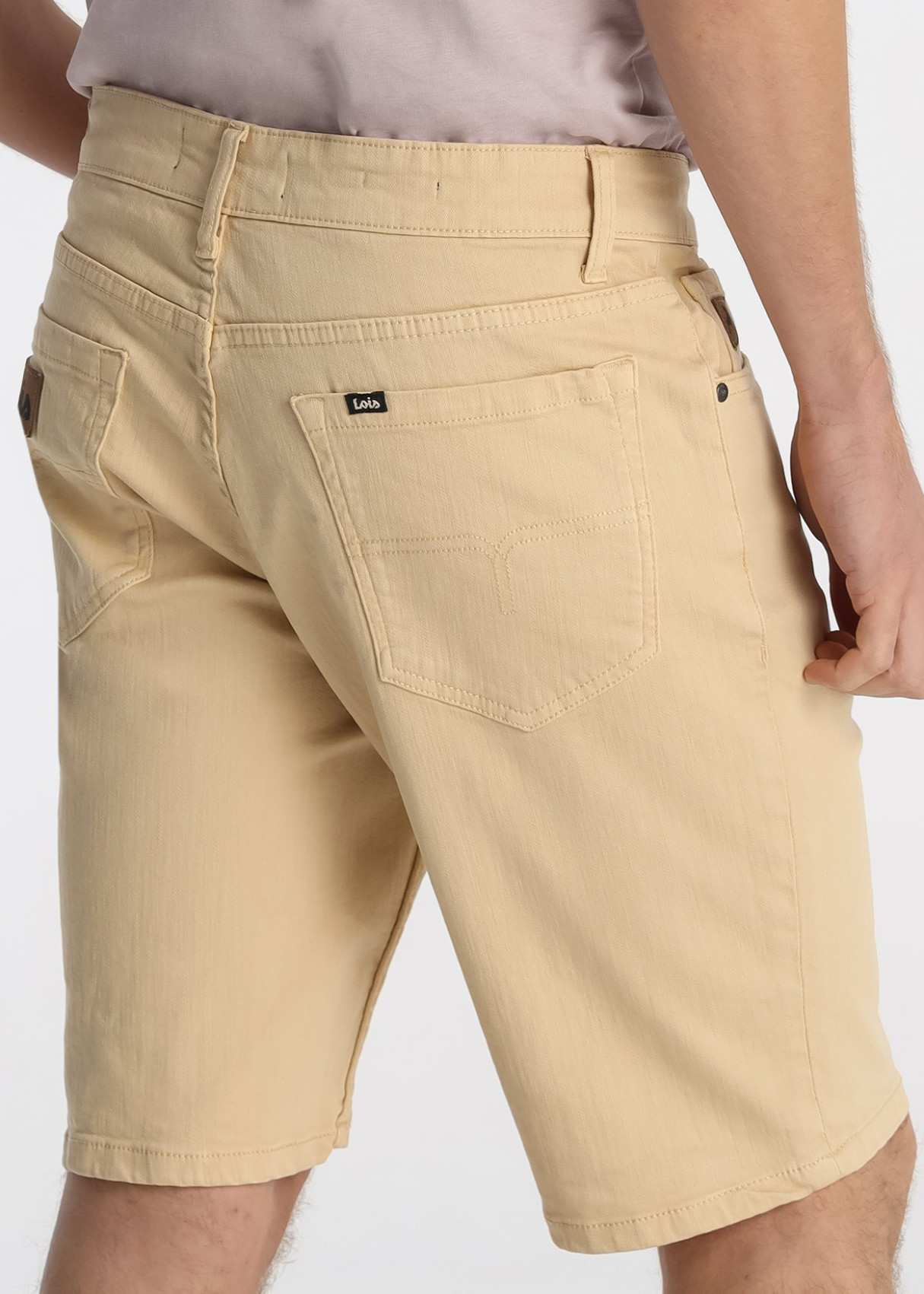 Bermuda Slim De Algodón En Sarga De Color Beige