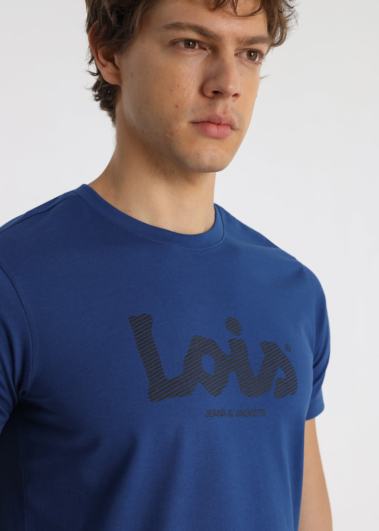 Camiseta Con Logotipo Tipográfico En Azul Navy