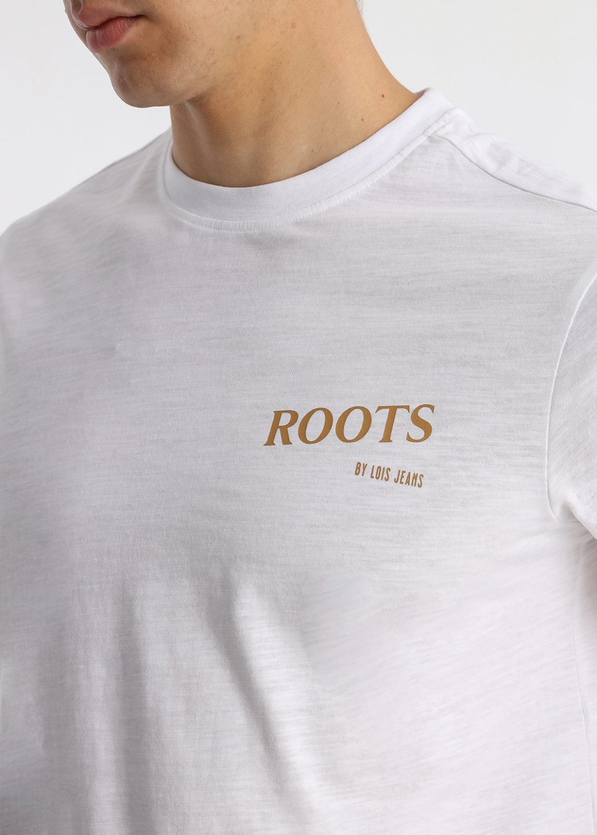 Camiseta Gráfica Diseño Raíces Espalda Blanca