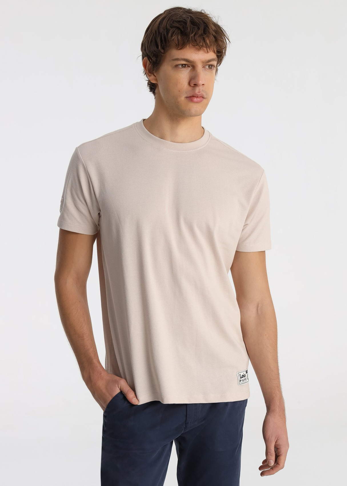 Camiseta Textura Jacquard Bordado 3D Beige