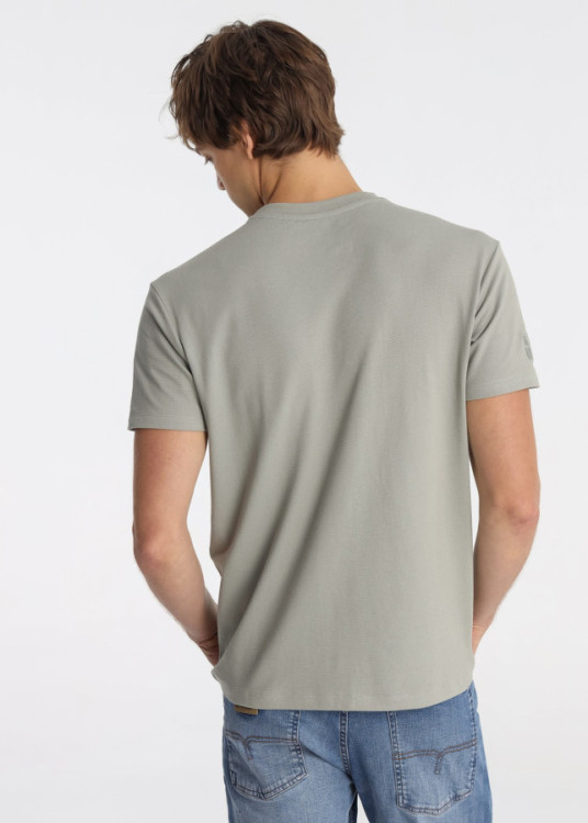 Camiseta Con Textura Jacquard Y Bordado 3D En Verde