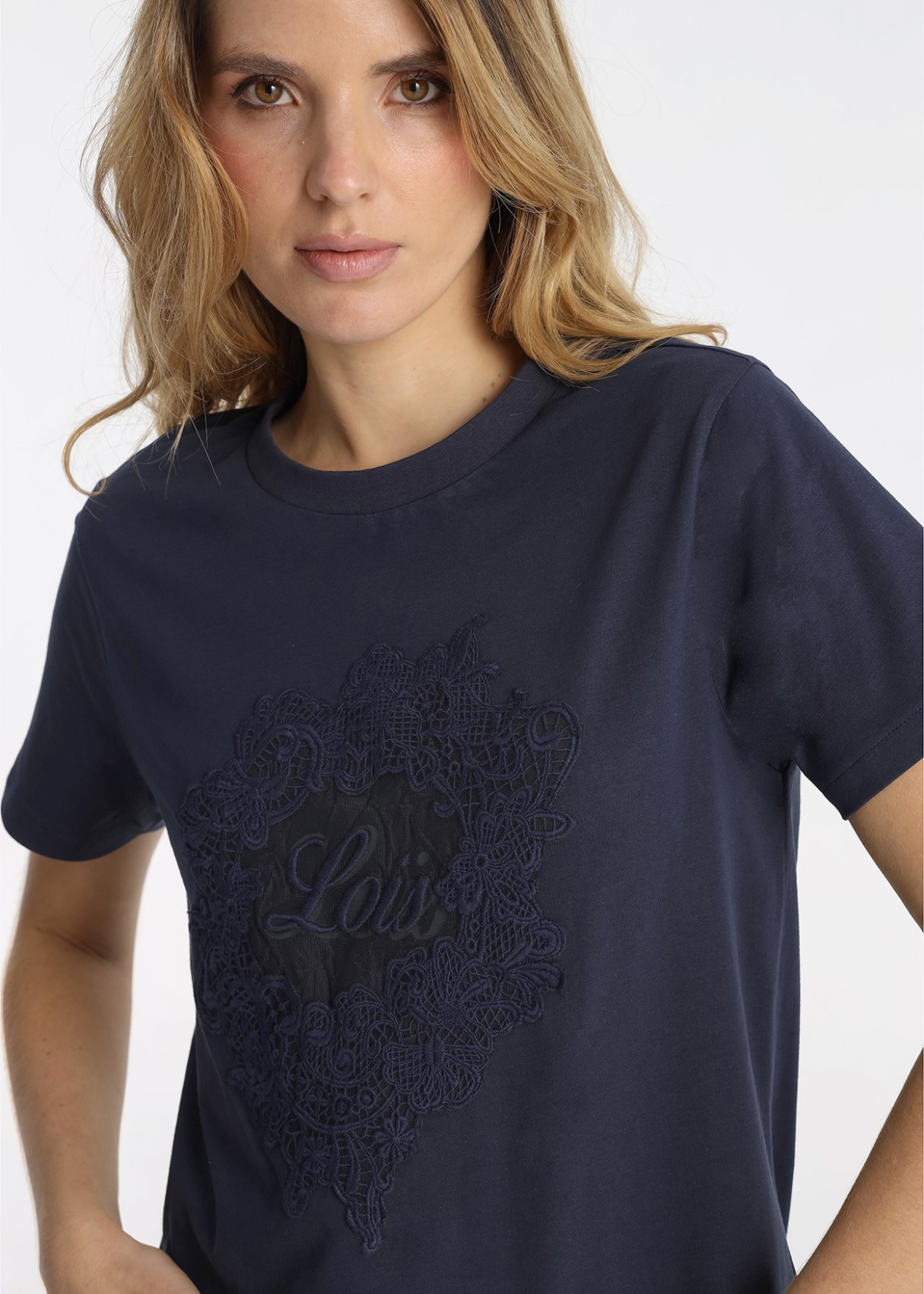 Camiseta Bordado Especial Detalle Tull Azul