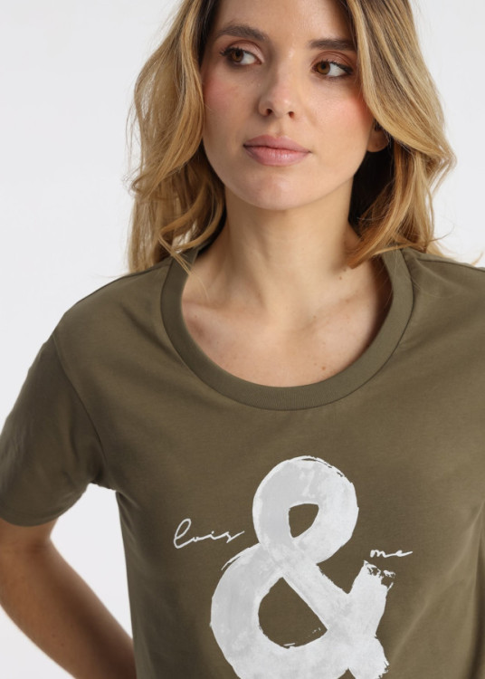 Camiseta Cuello Spoon Gráfica " &" Tipográfica Verde