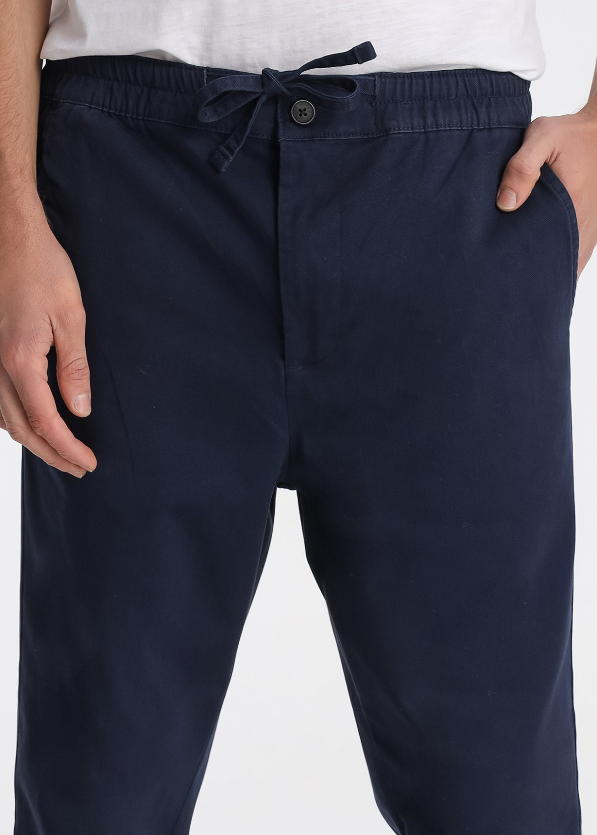 Pantalón Jogger Estructurado Con Cordón Azul Navy