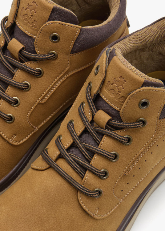 Bota Casual contraste suela marrón