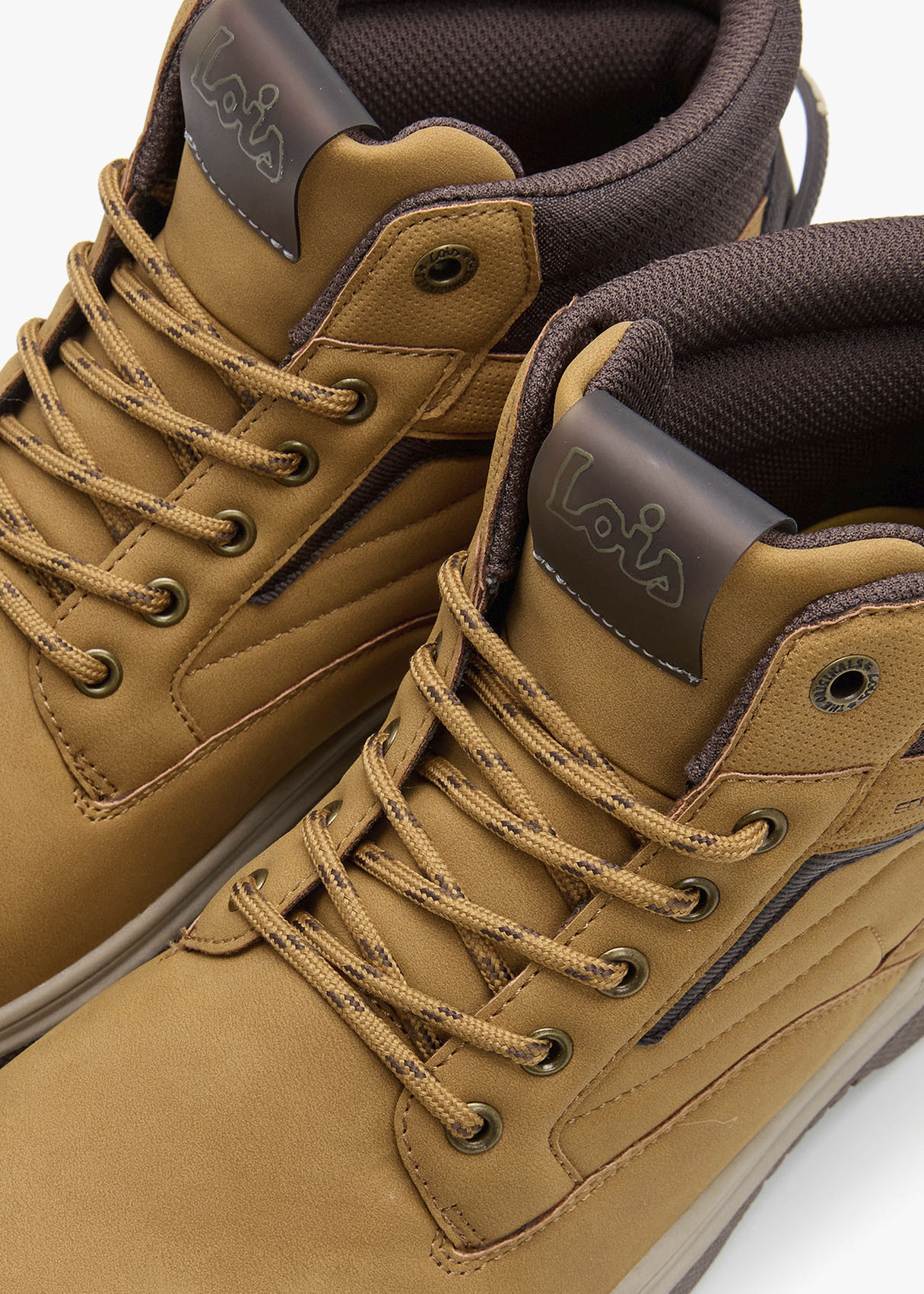 Bota Casual acolchada marrón