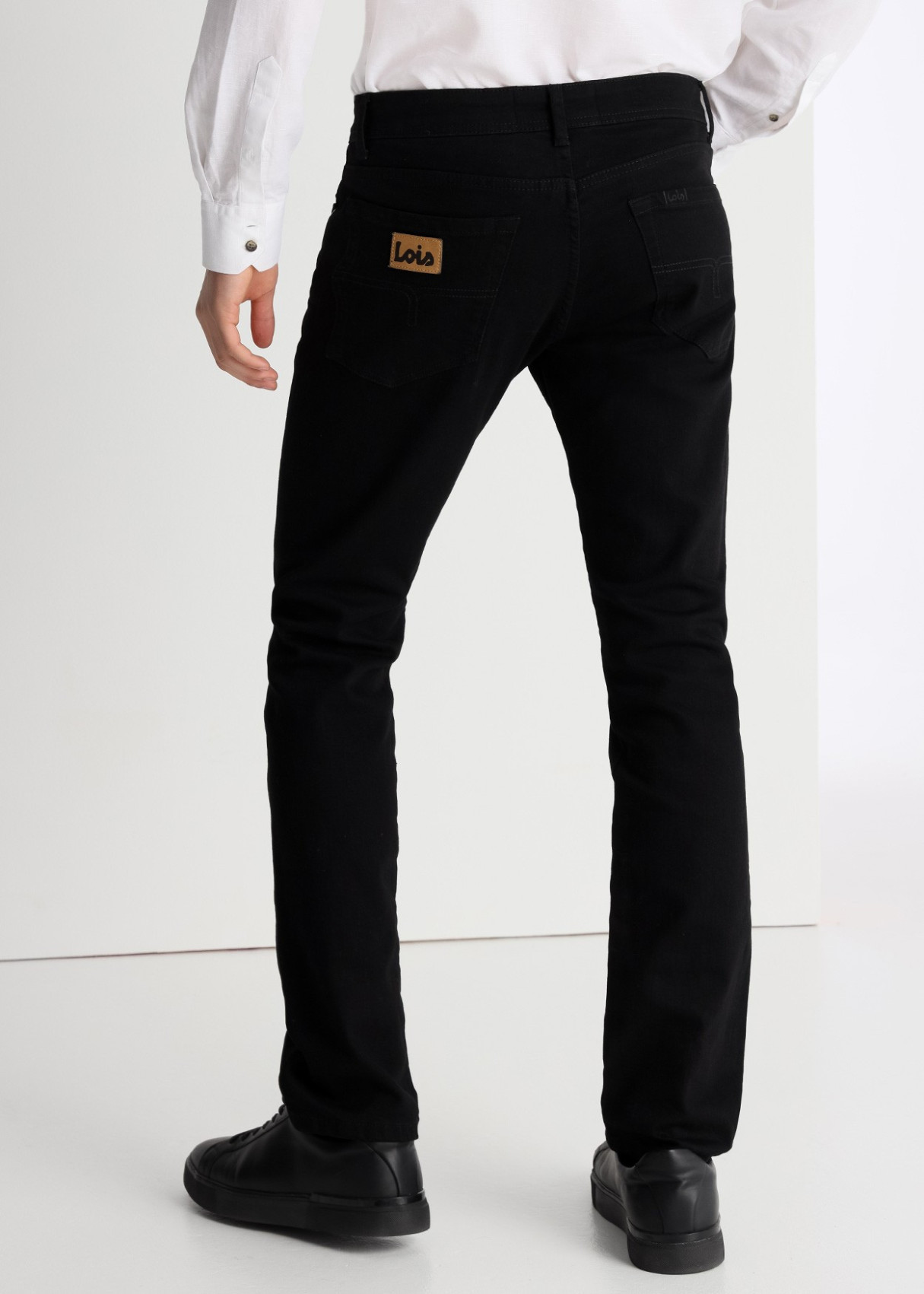 Vaqueros Regular Fit cintura Media Black Rinse negro