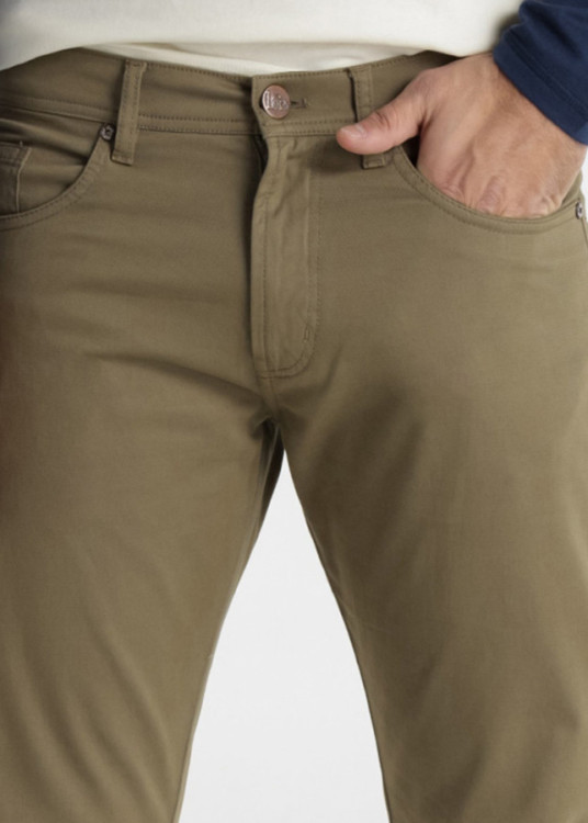 Pantalón Color Regular Fit MARVIN LOTUS Verde