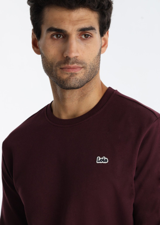 Sudadera Básica Sin Capucha Cuello Caja Logo Parche rojo