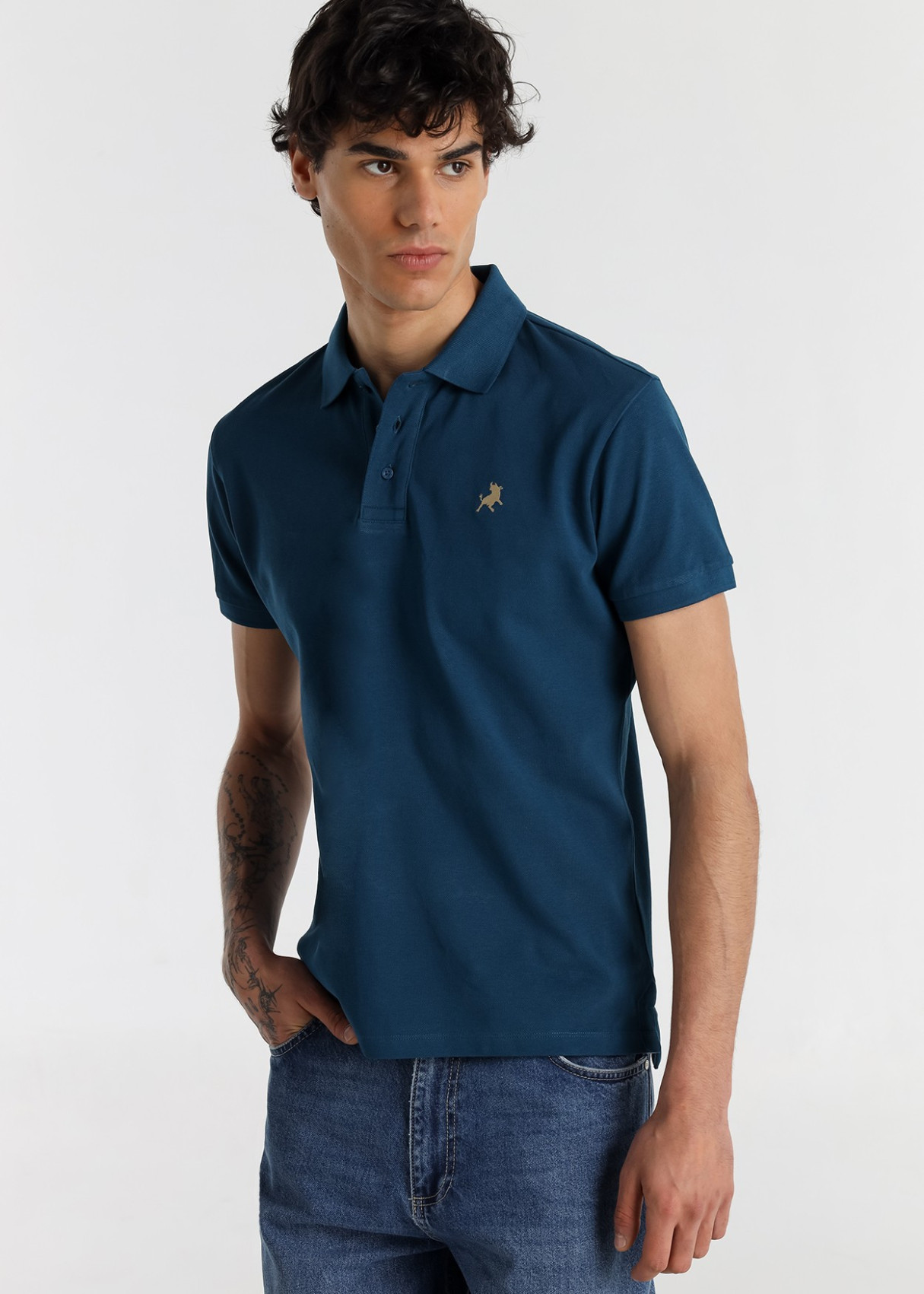 Polo Manga Corta Básico logo contraste azul