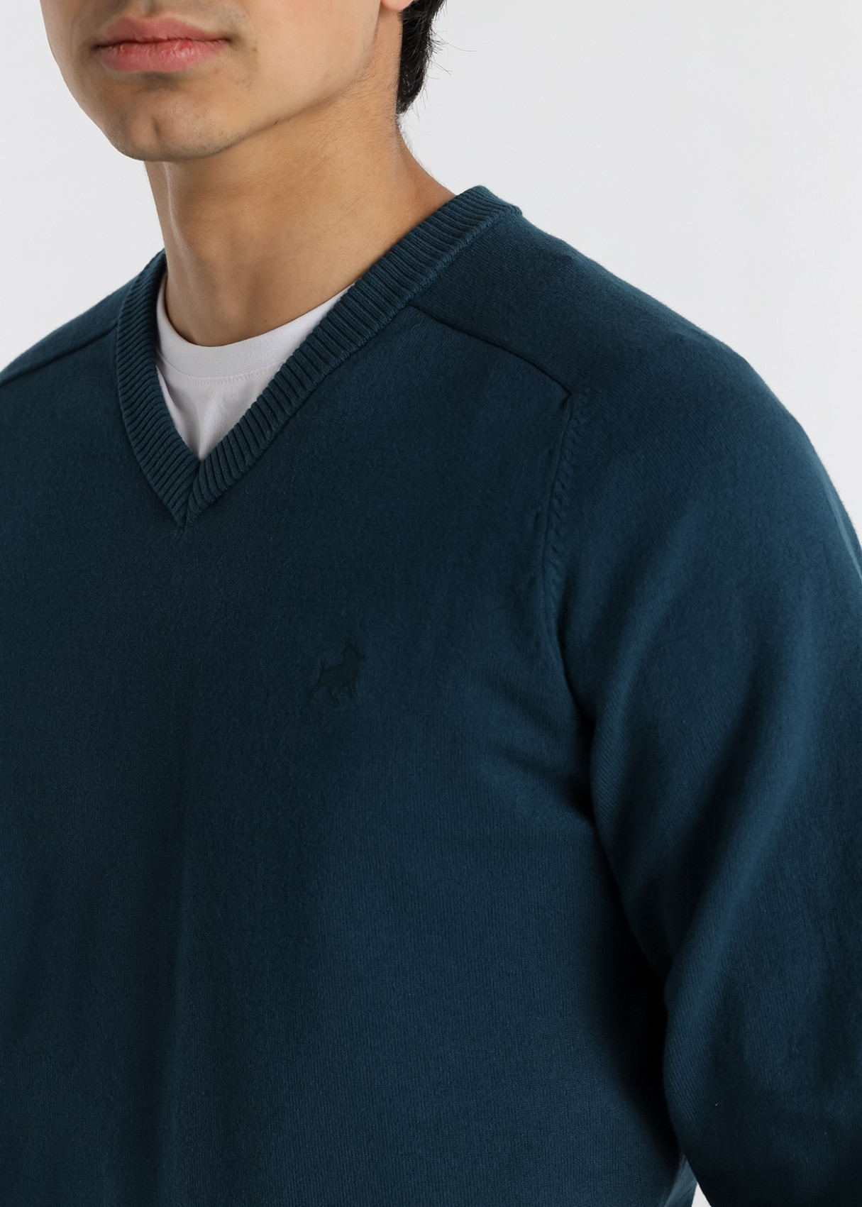Jersey Cuello Pico  Punto Básico logo Bordado azul