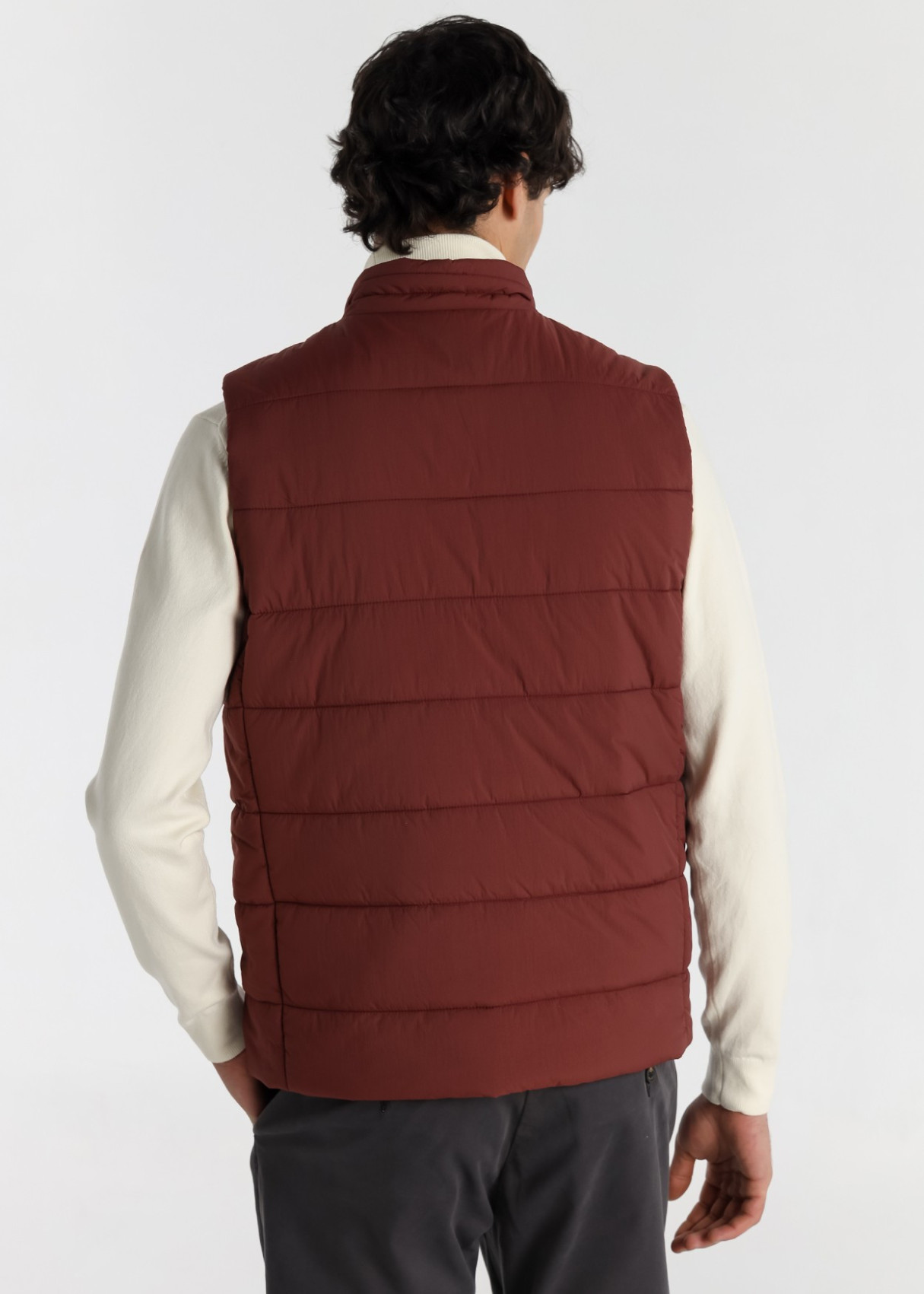 Chaleco acolchado cremallera logo rojo