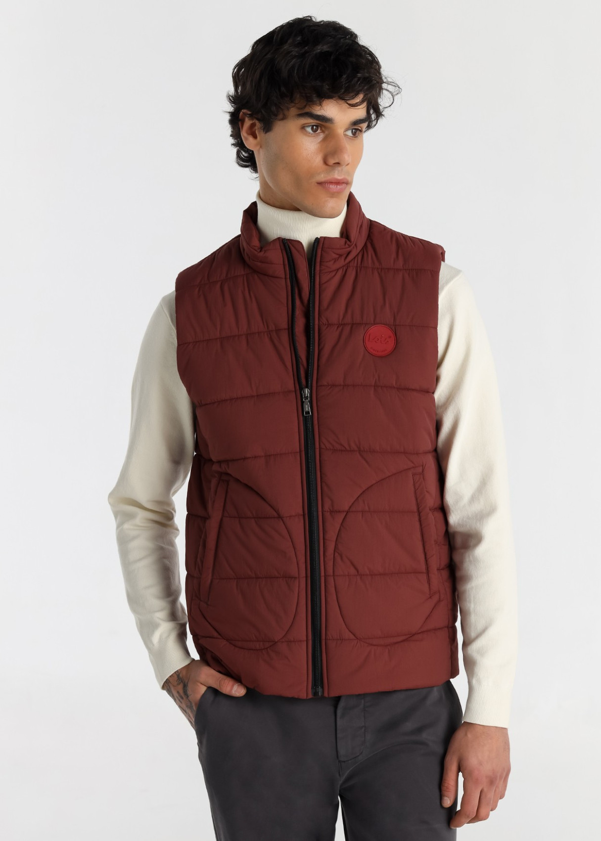 Chaleco acolchado cremallera logo rojo