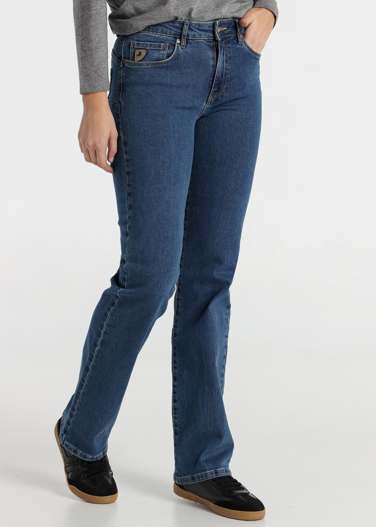 Jeans bootcut cintura baja Lavado Azul