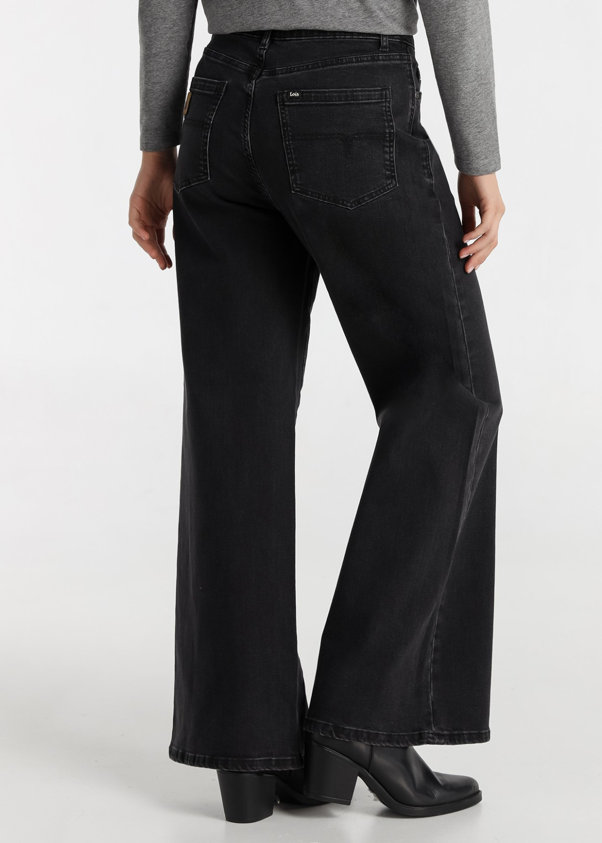 Jeans Wide leg cintura media Lavado Negro