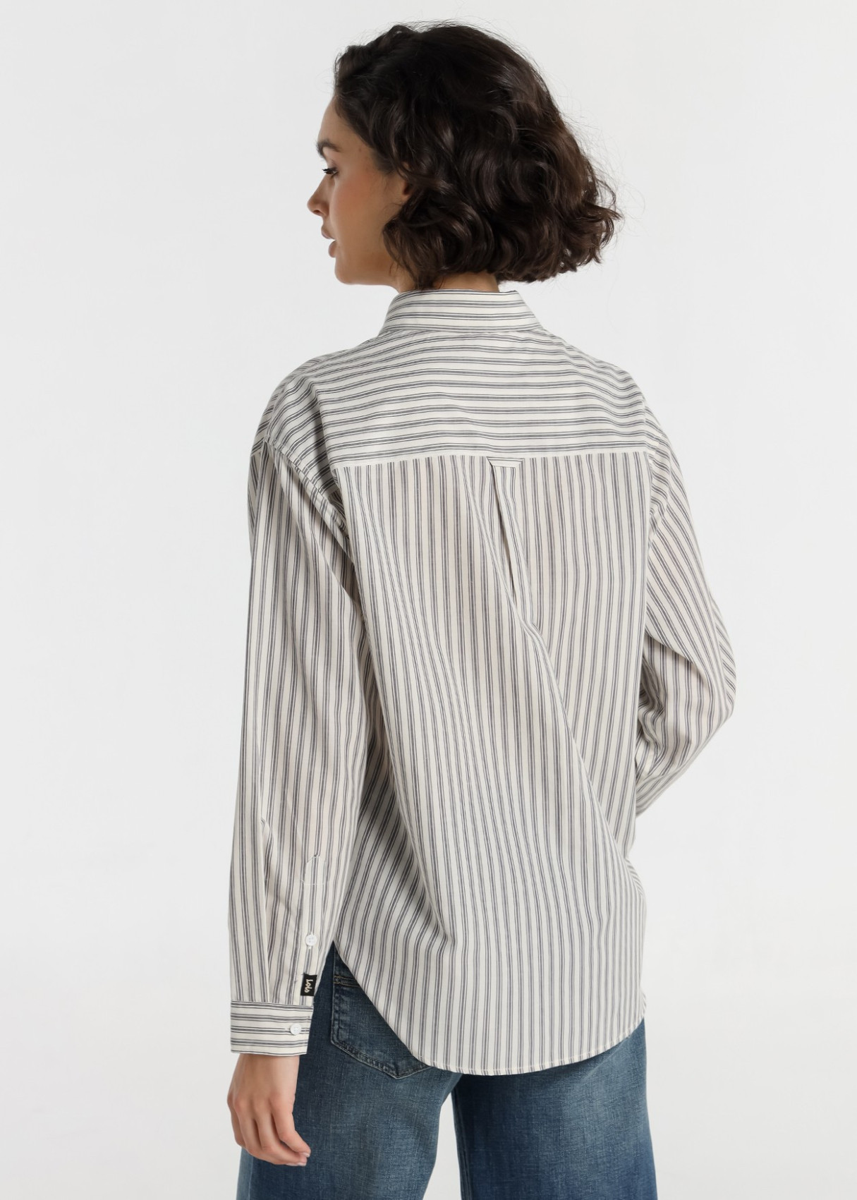 Camisa Manga Larga bolsillo logo bordado gris