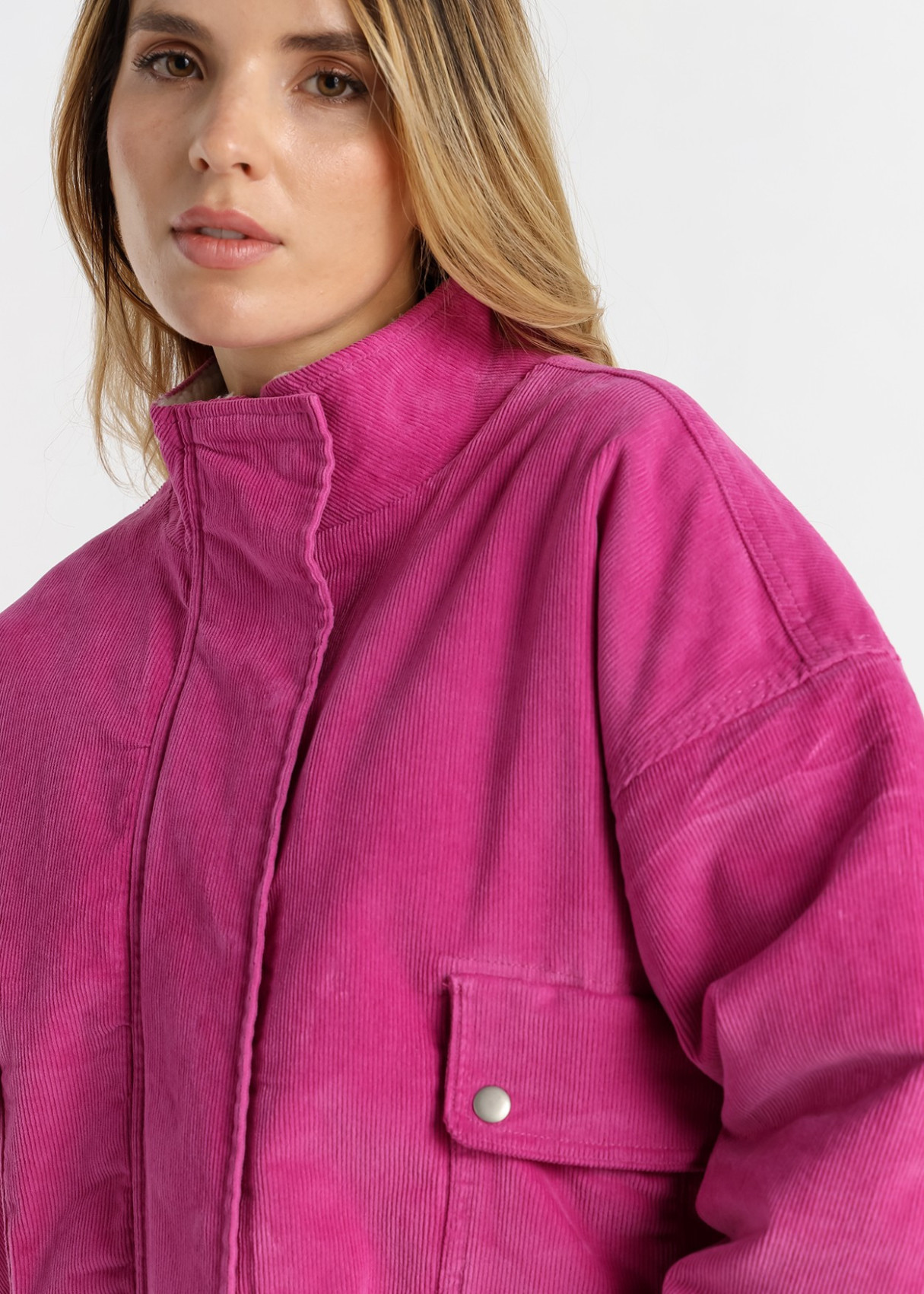Cazadora corta pana rosa
