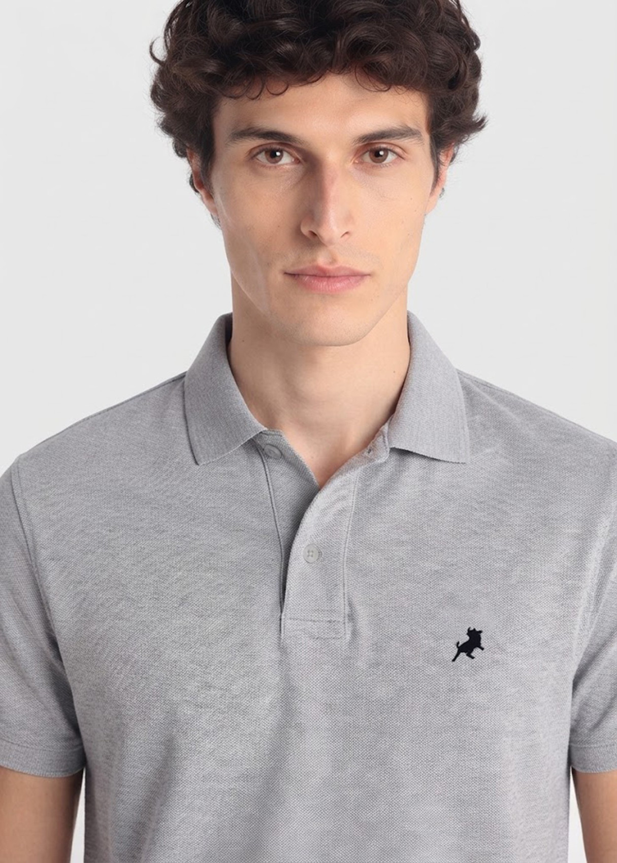 Polo Manga Corta Básico logo gris