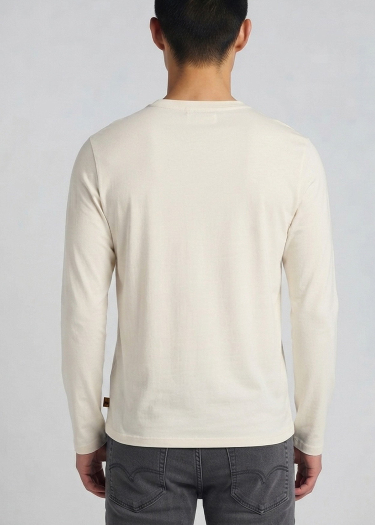 Camiseta Manga Larga Gráfica Legendary beige