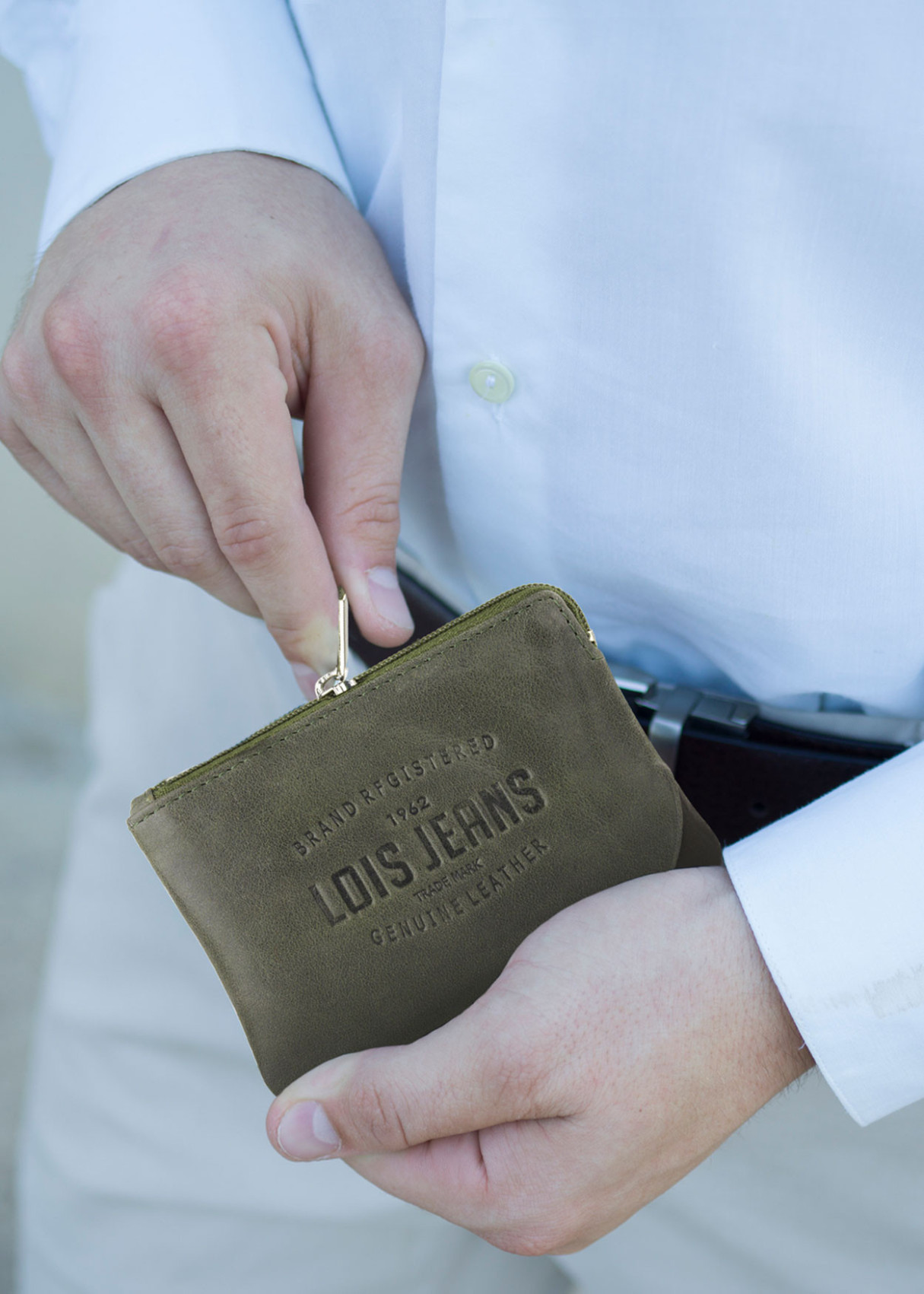 Cartera monedero con llavero verde