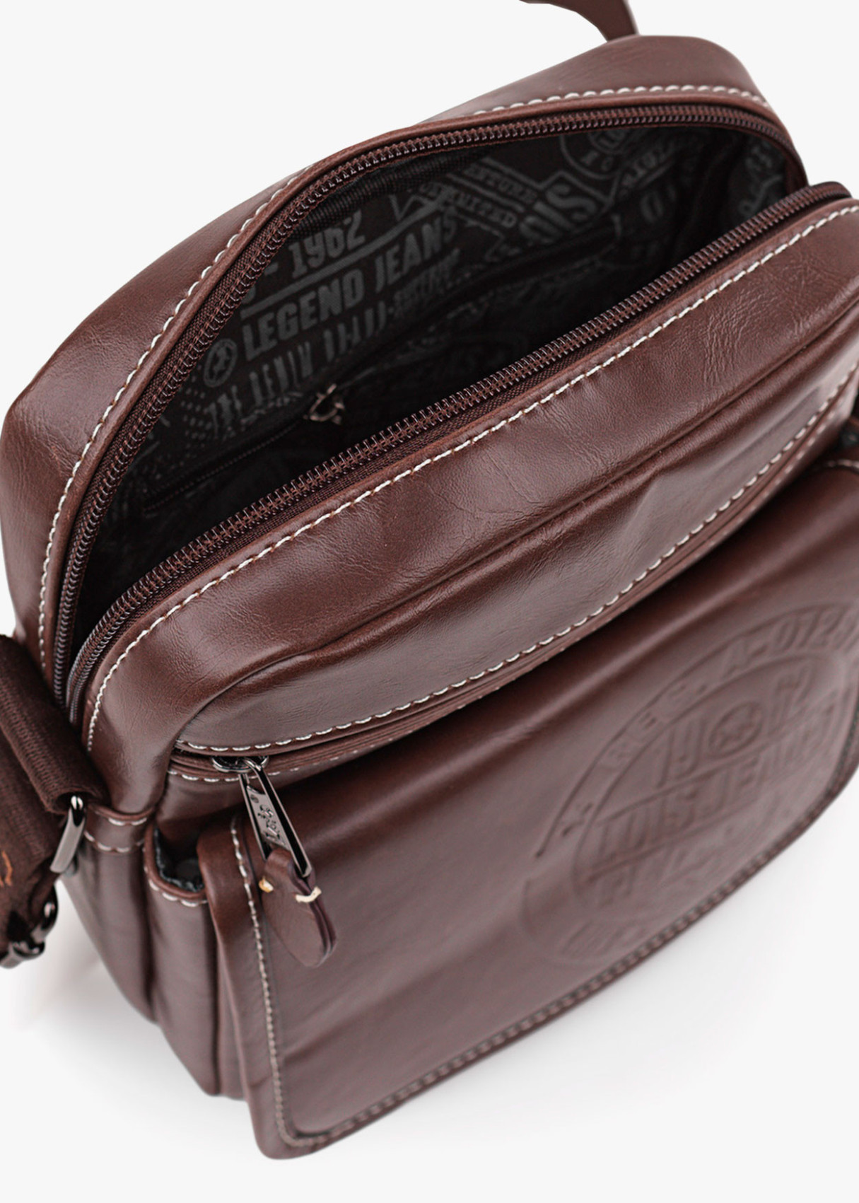 Bolso bandolera con bolsillo solapa marrón