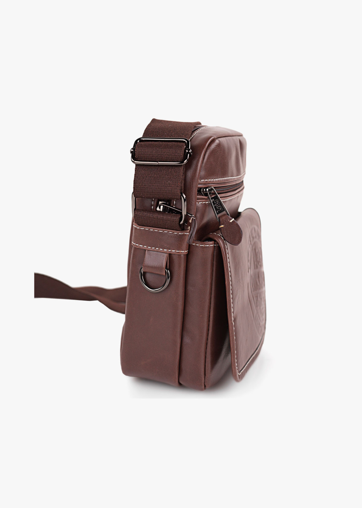 Bolso bandolera con bolsillo solapa marrón