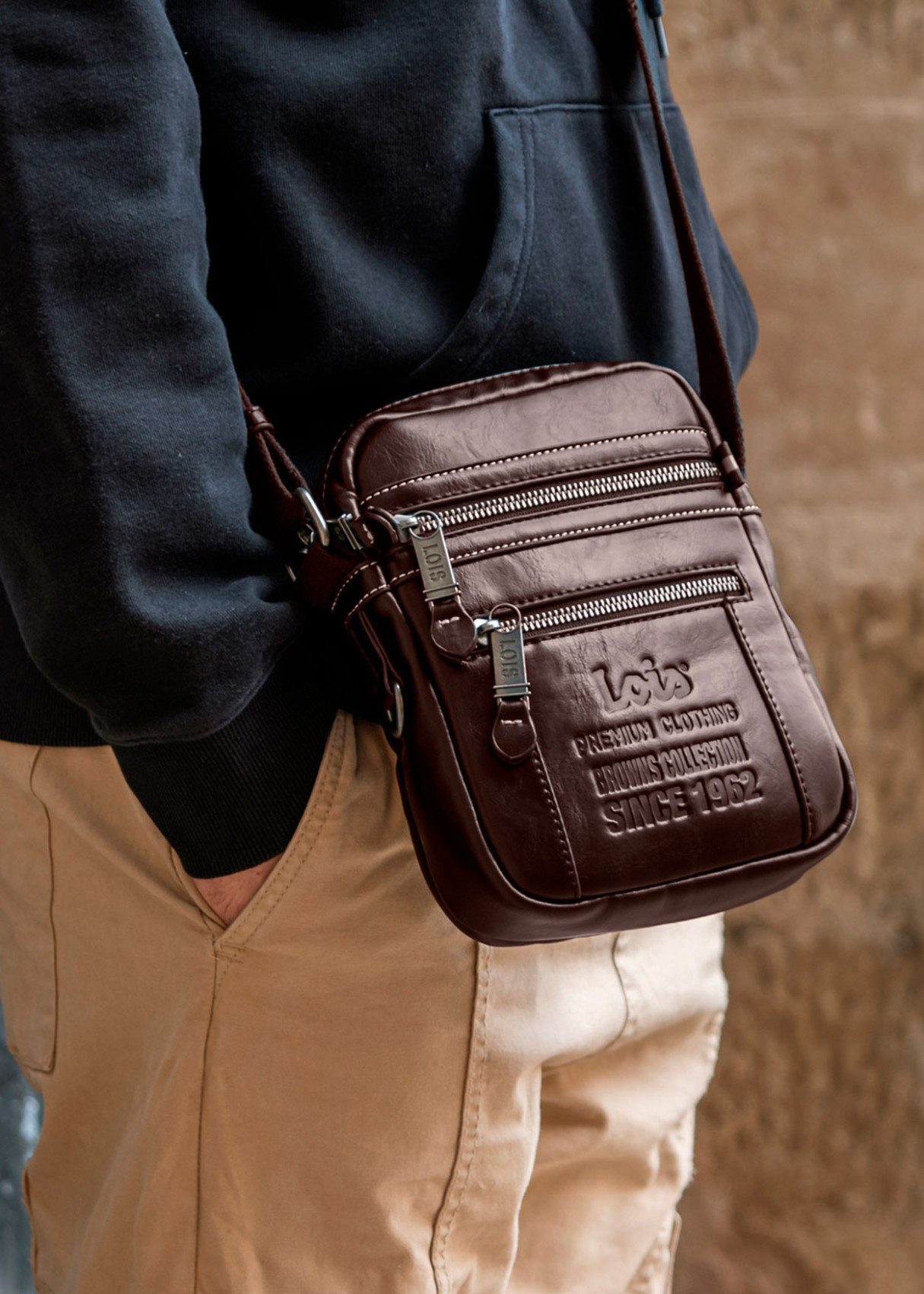 Bolso bandolera ajustable con bolsillos y doble cremallera marrón