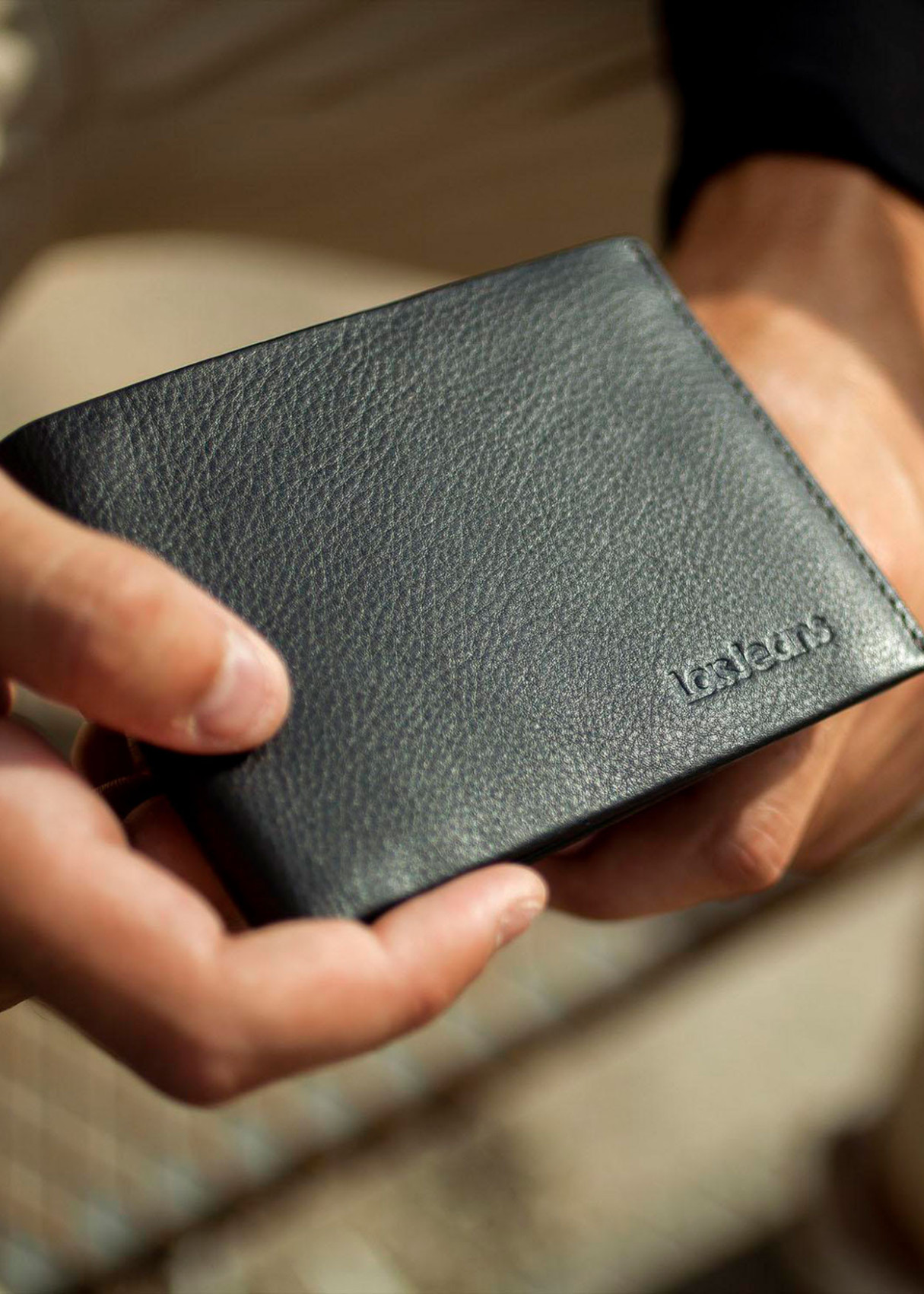 Cartera de piel clásica marrón