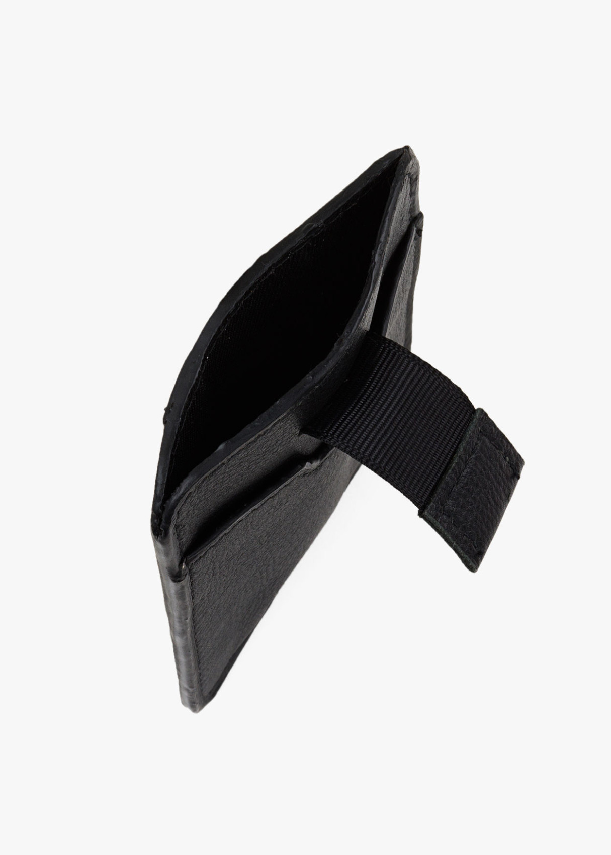 Cartera tarjetero logo relieve negra