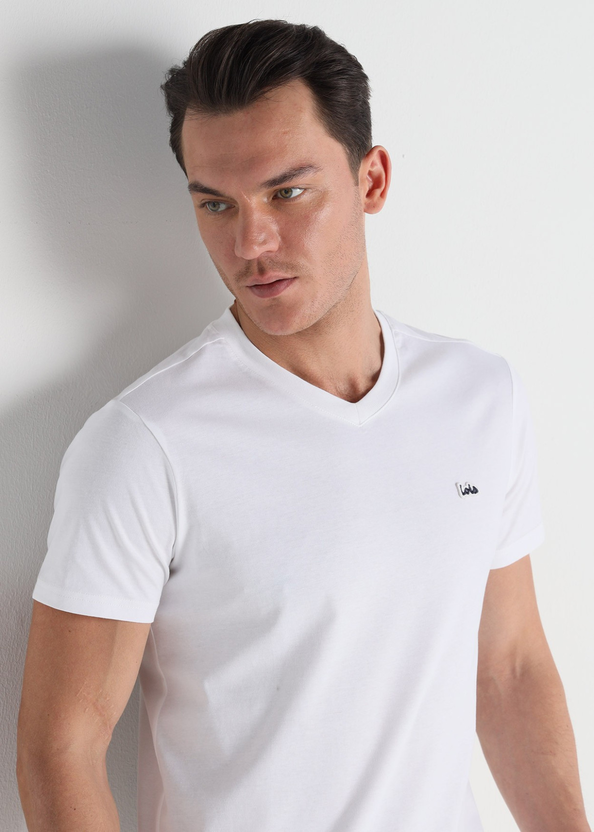 Camiseta Manga Corta Cuello pico blanca